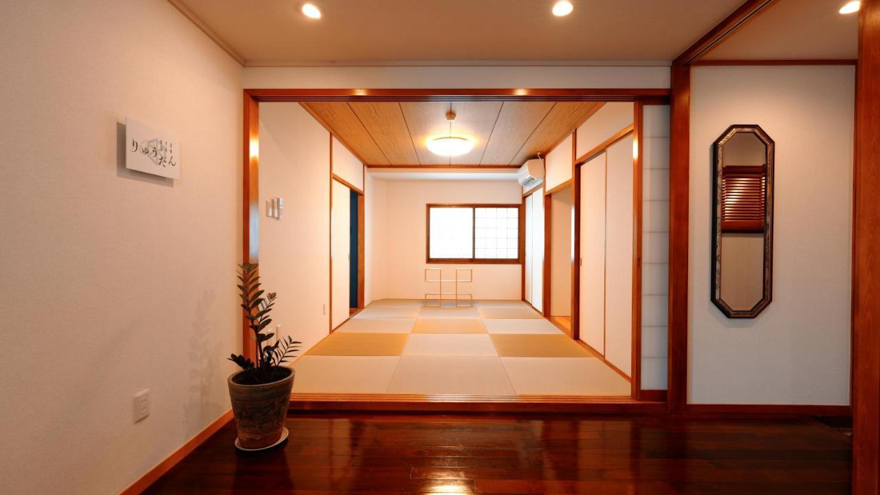 琉球モダン宿りゅうだん Naha Buitenkant foto